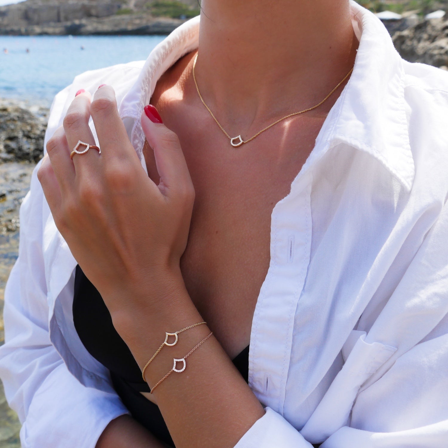 Lepi Diamond Pavé Mermaid Scale Motif Necklace on a Model