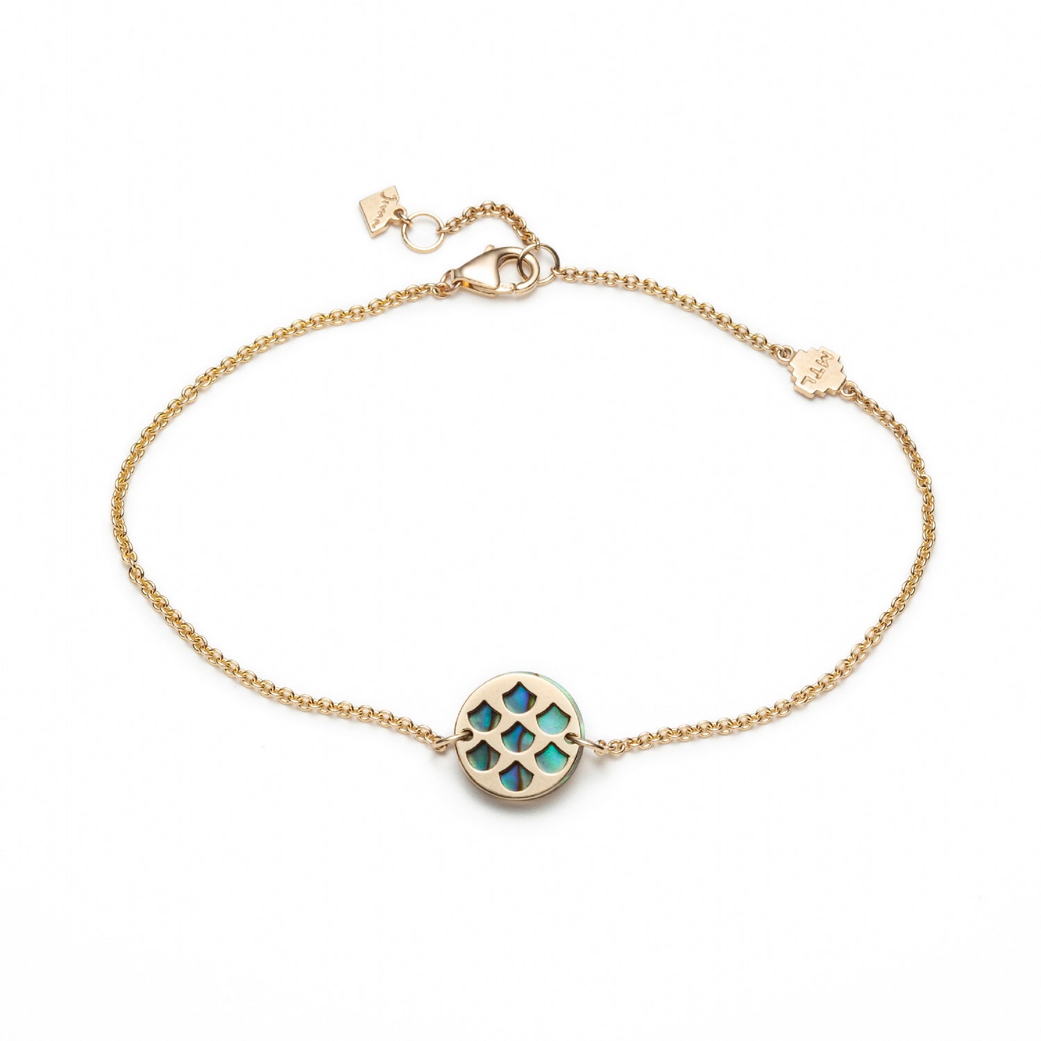Lepi Mermaid Scale Motif Mother of Pearl Reversible Bracelet in Yellow Gold Back View