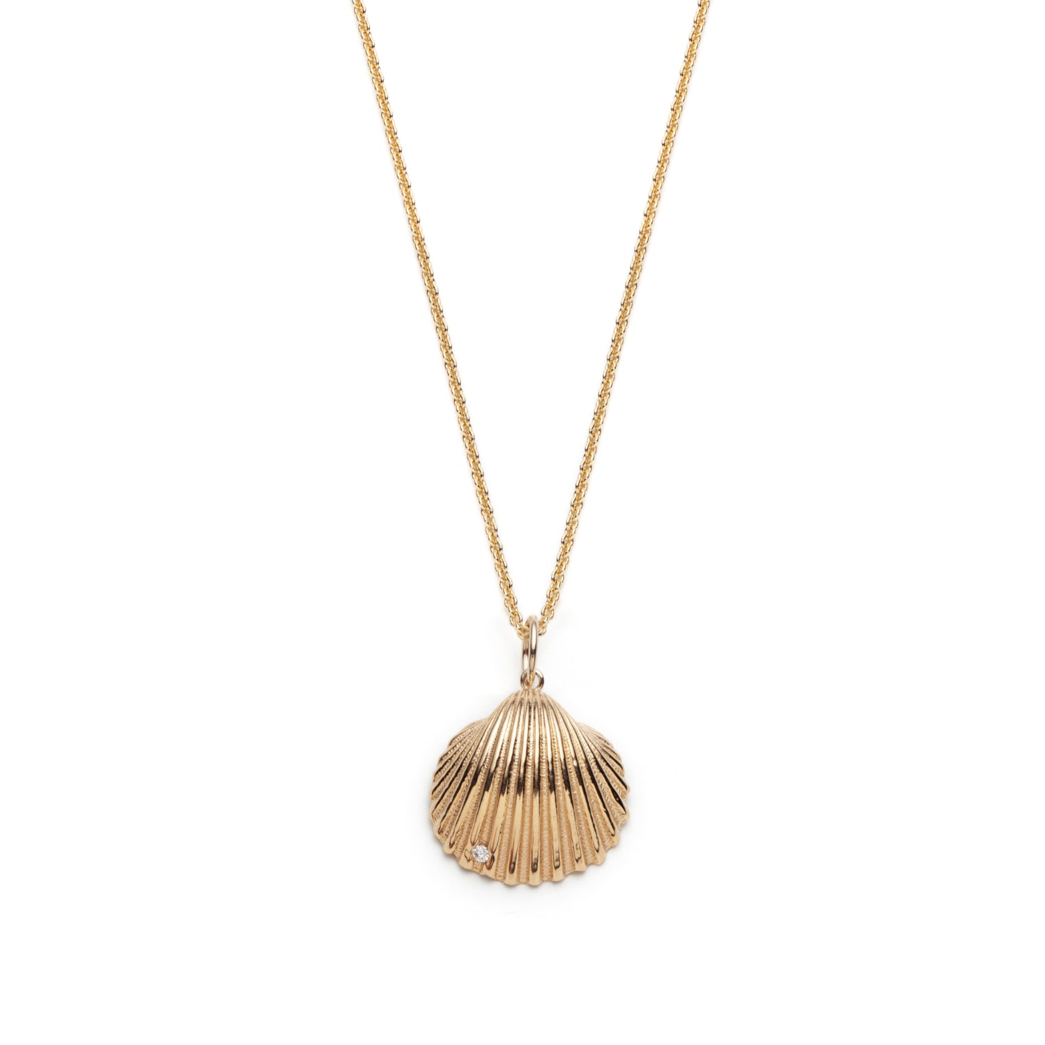 Pearl and Diamond Seashell Pendant in Yellow Gold