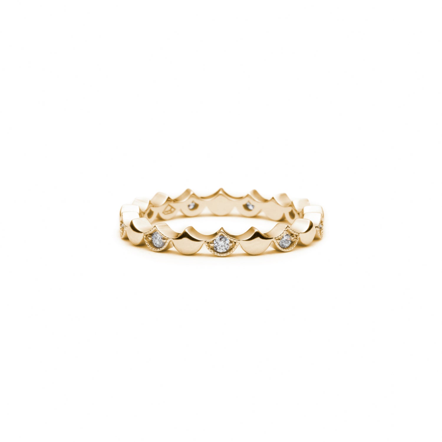 Alternating Lepia Mermaid Scales Motif Diamond Eternity Ring in Yellow Gold