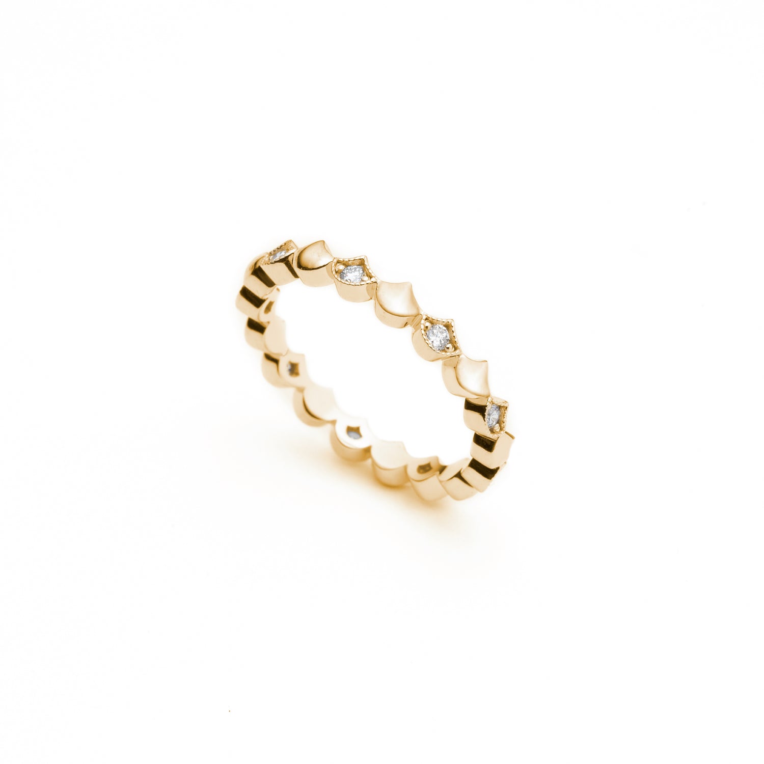 Alternating Lepia Mermaid Scales Motif Diamond Eternity Ring in Yellow Gold Side View