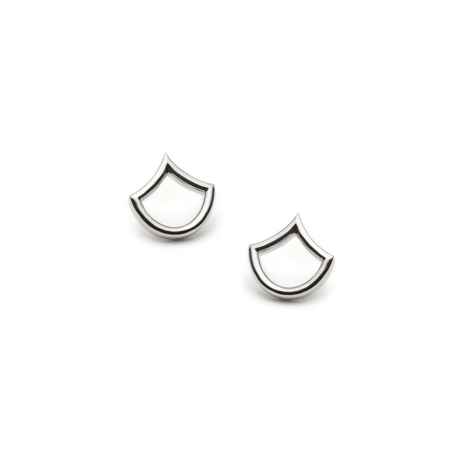 Lepi Mermaid Scale Motif Stud Earrings in White Gold