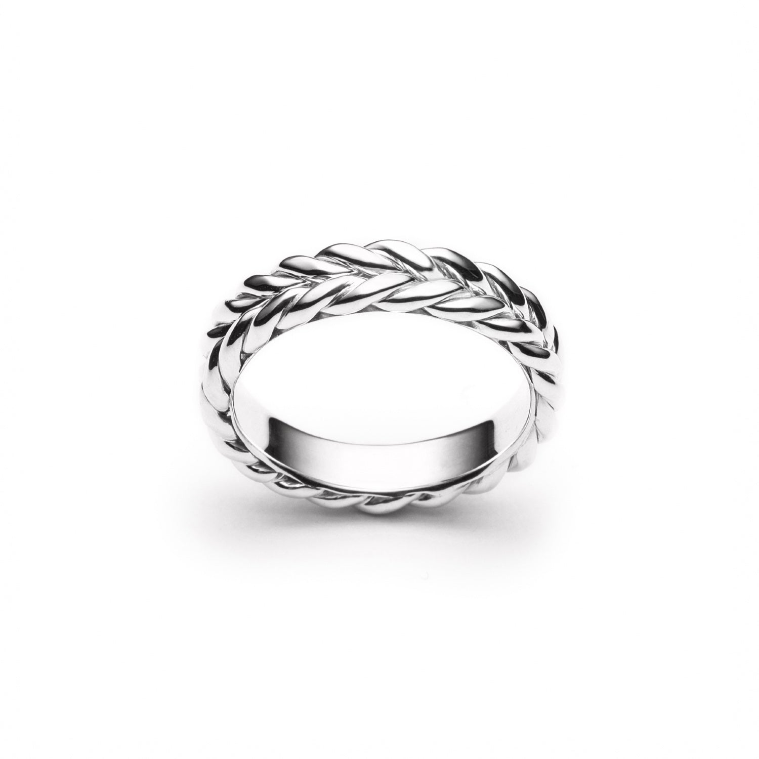 Signature Braided Polished Finish Standard Fit 8-9 mm Wedding Band in Platinum